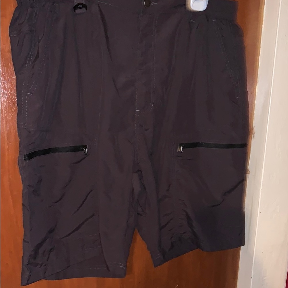Brown Cargo Shorts with Relaxed Fit and Elastic Waistband